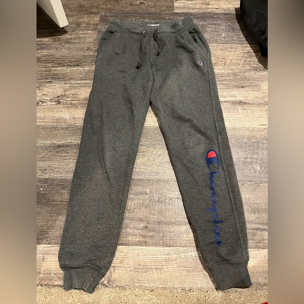 Gray champion sweats with drawstring. soft and comfortable